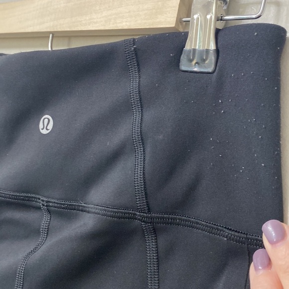 Lululemon black crop leggings size 4 - Picture 8 of 13